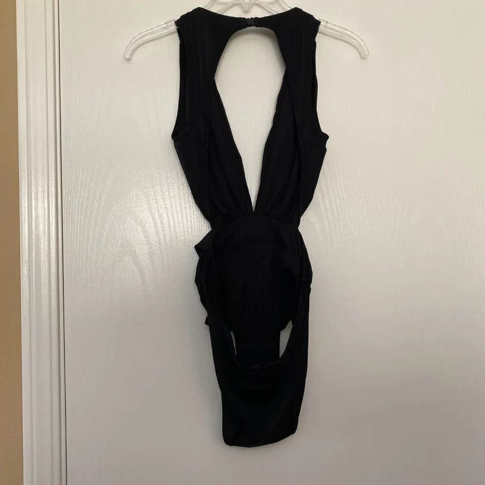 NEW oye swimwear plunge one piece swimsuit